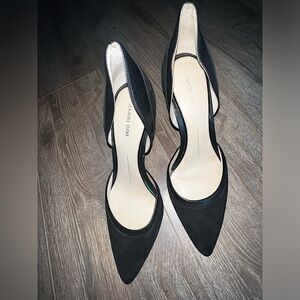 Gianni Bini black suede stiletto